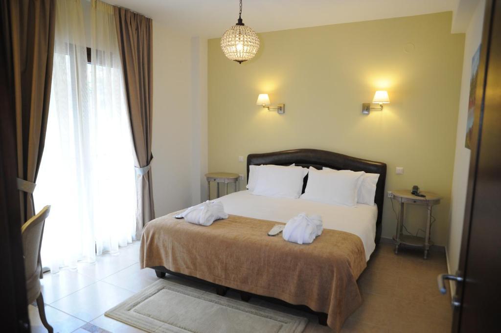 Agapi Luxury Hotel Káto Loutrákion Habitación foto