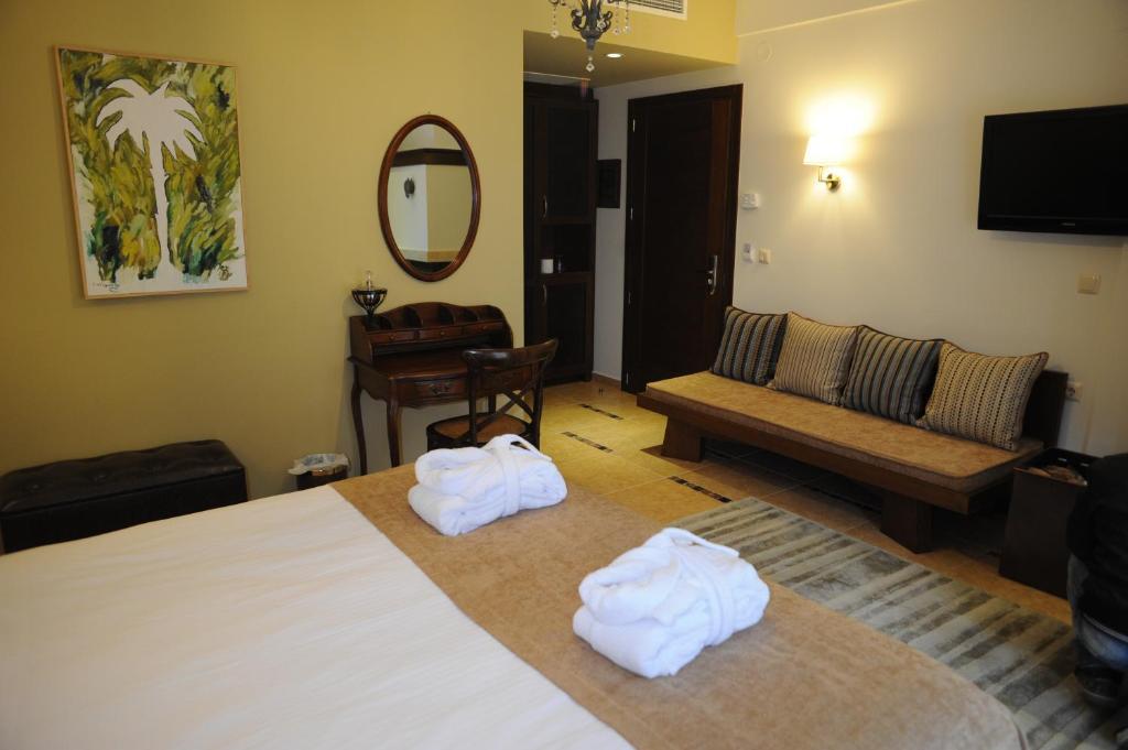 Agapi Luxury Hotel Káto Loutrákion Habitación foto