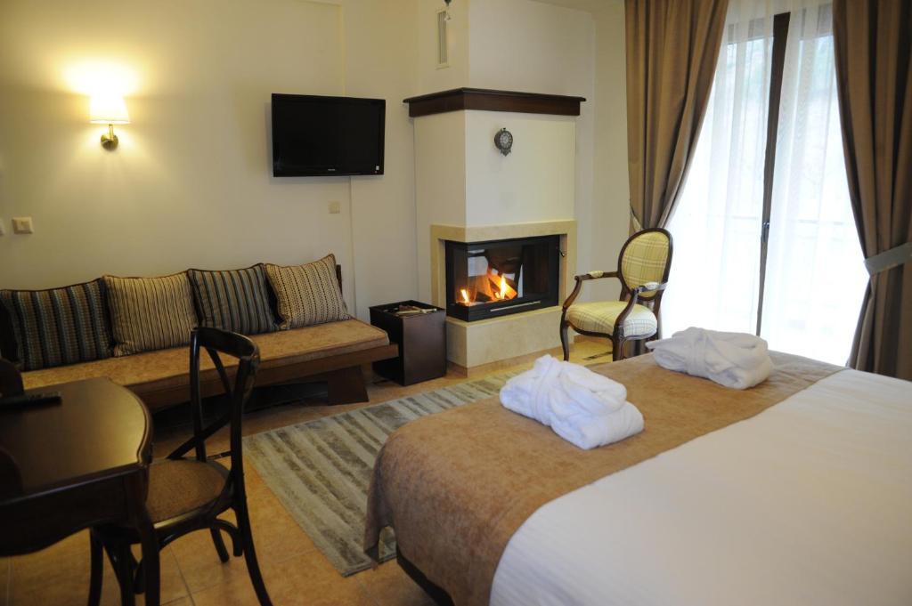 Agapi Luxury Hotel Káto Loutrákion Habitación foto