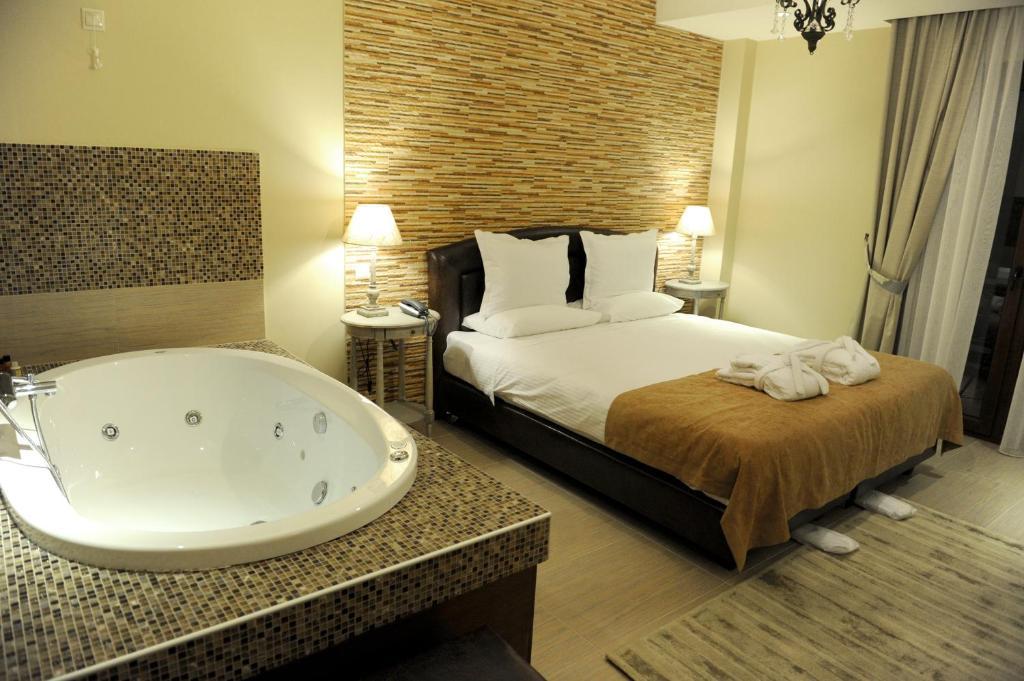 Agapi Luxury Hotel Káto Loutrákion Habitación foto