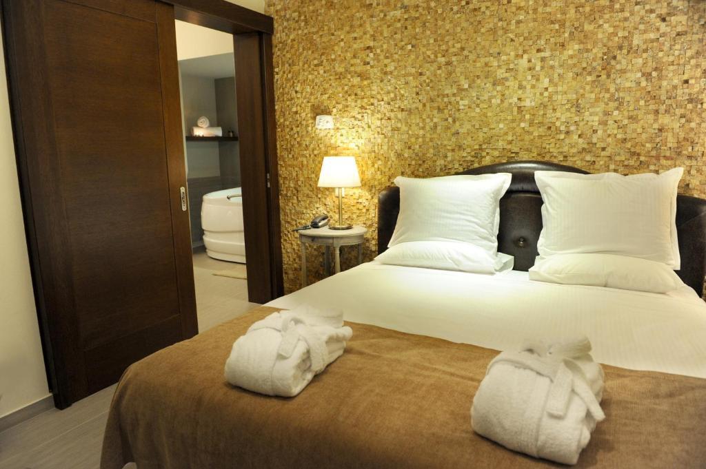 Agapi Luxury Hotel Káto Loutrákion Habitación foto